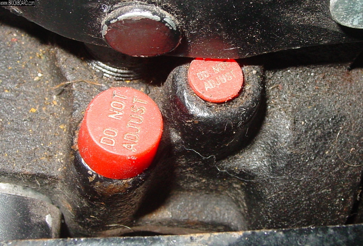 Volvo  -- KittysGreyVolvo Craftsman brand car trolley / floor jack ... for lifting poor owld Volvo 240 ...