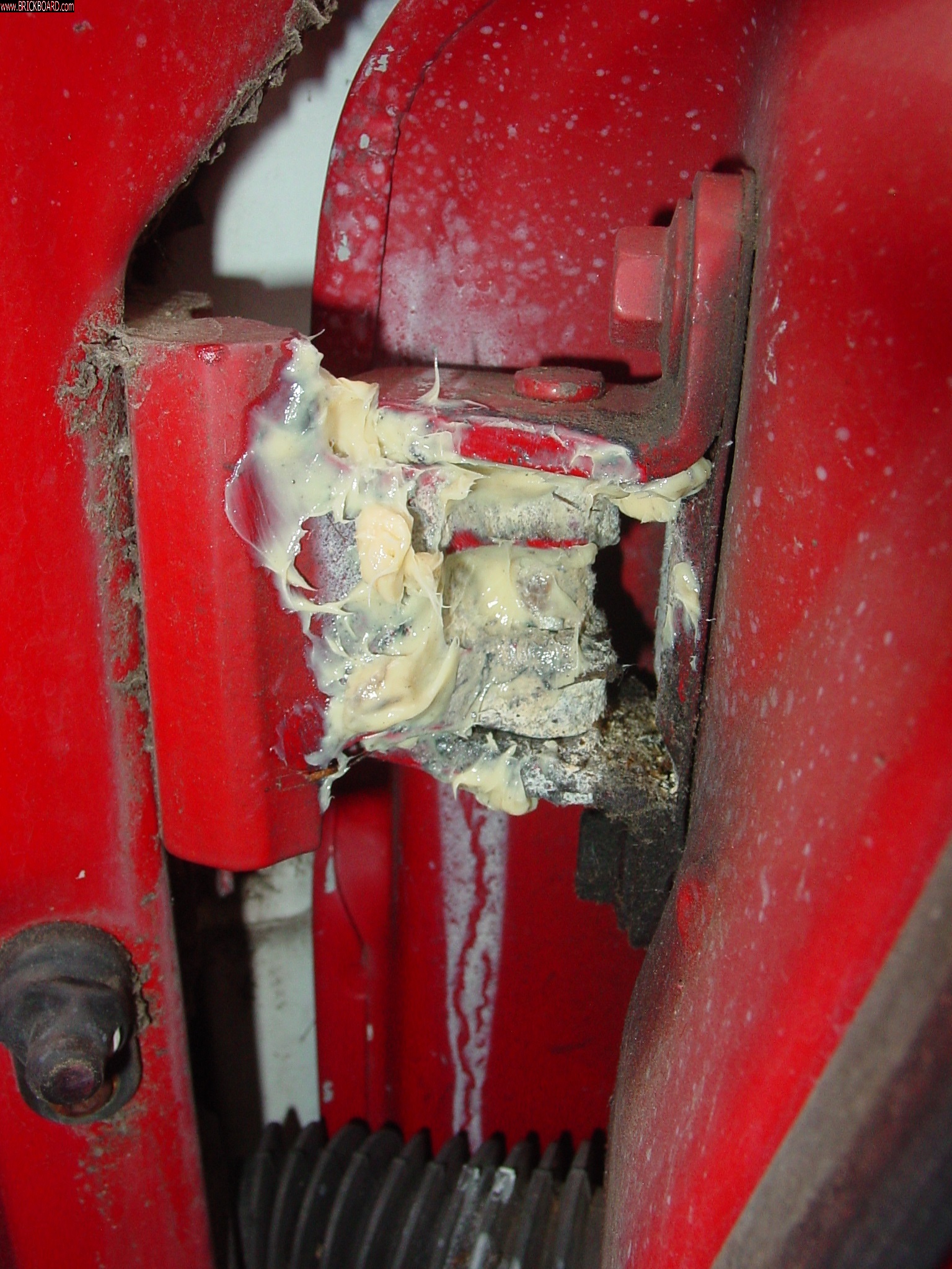Volvo 200 -- Lube the entire 240!!!