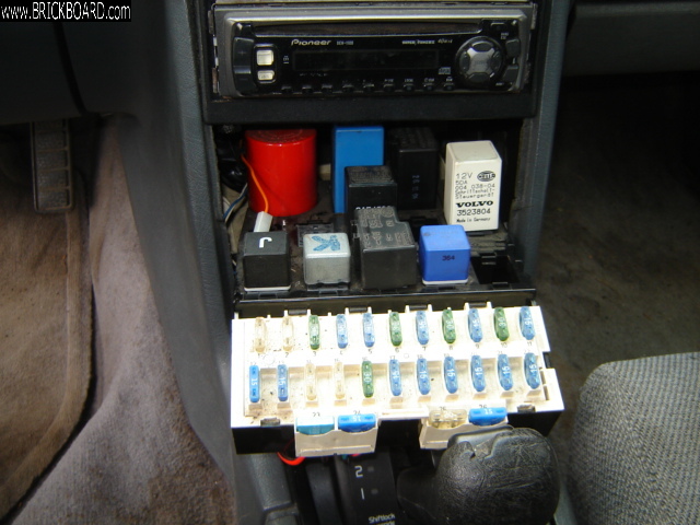 Volvo 900 -- Volvo 940/fuse box