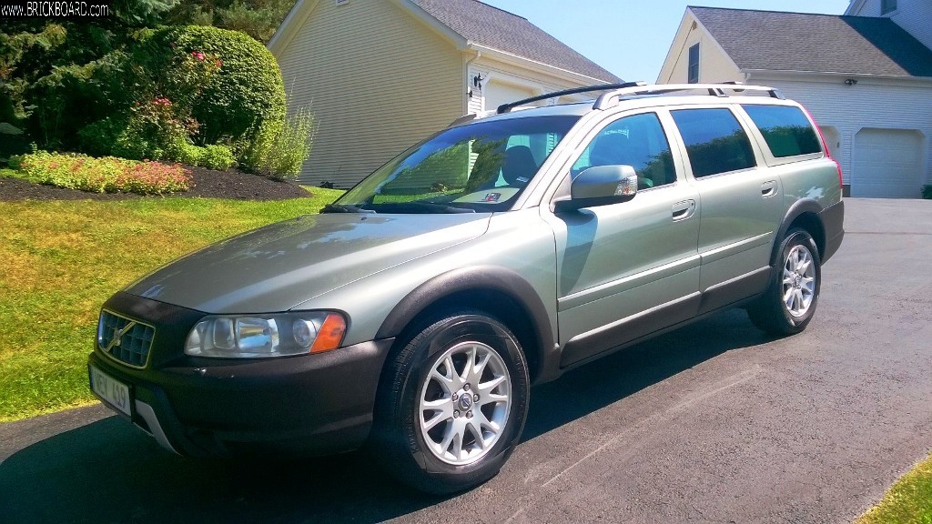 Volvo  -- 2007 XC70 Willow Green
