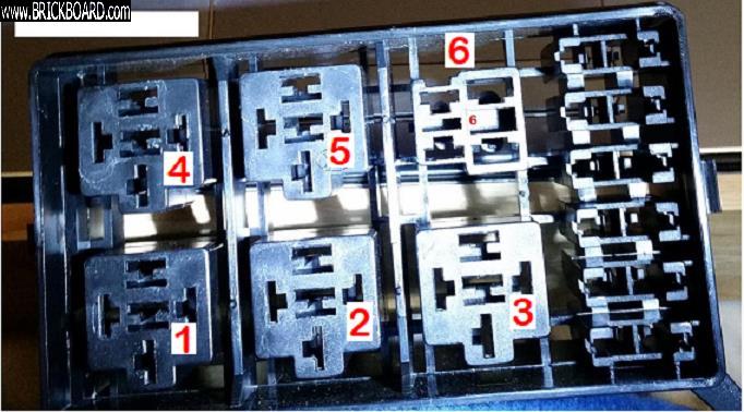 Volvo 444-544 -- relay box