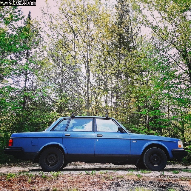 Volvo  -- 89 240 DL
