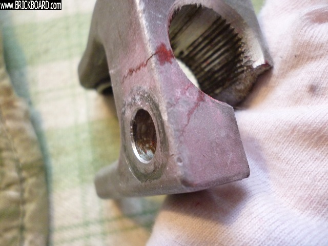 Volvo 200 -- steering joint