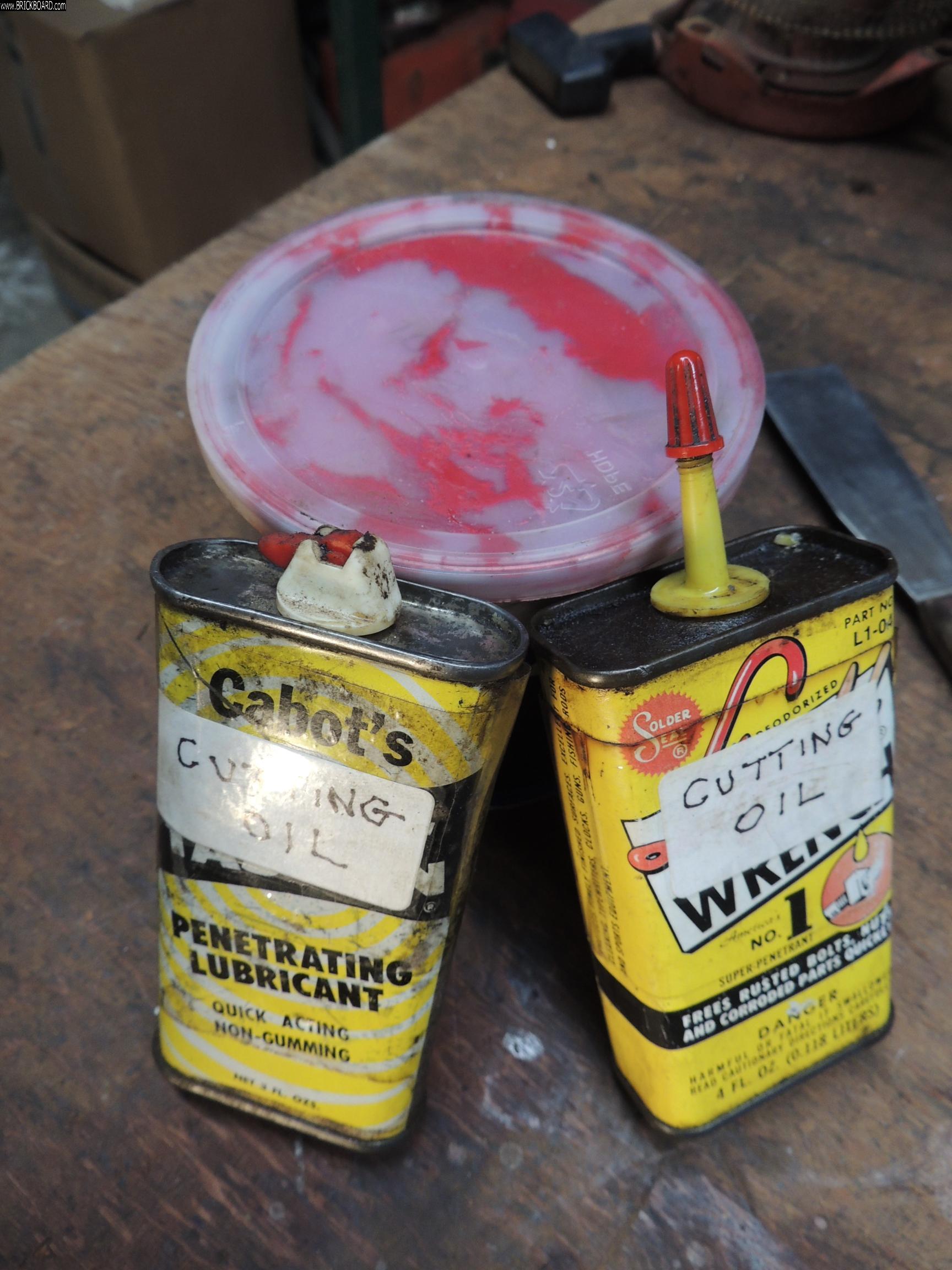 Volvo  -- Refill old oil cans 1