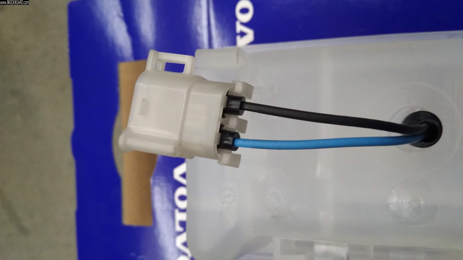 Volvo 900 -- 940/Coolant Level Sensor