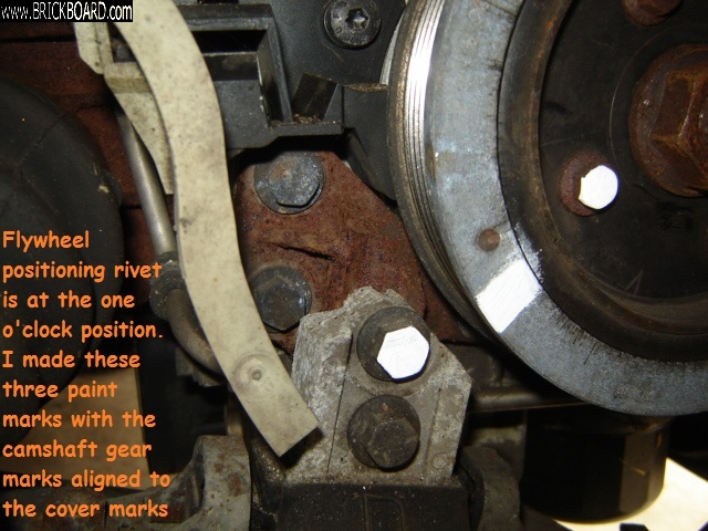 Volvo  -- Volvo xc70/crankshaft pulley marking
