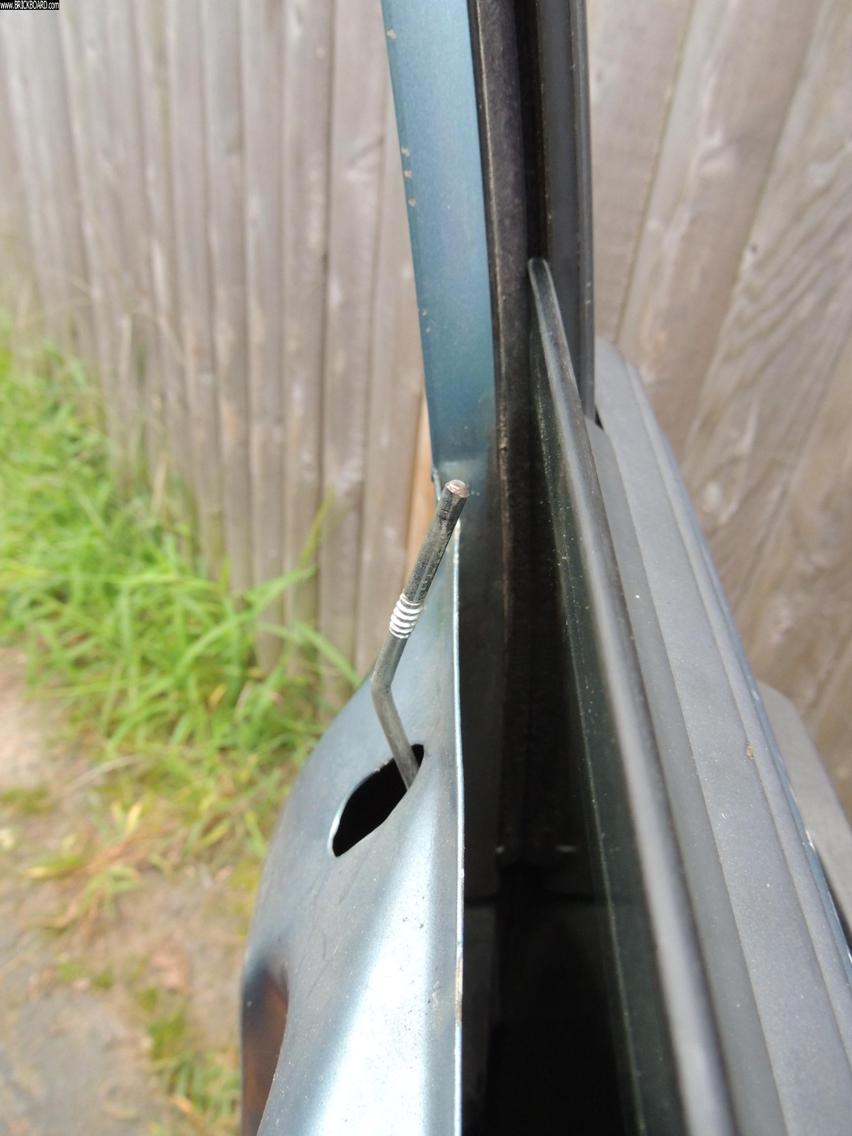 Volvo 900 -- 940 door lock lever