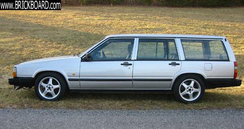 Volvo 700 -- V8/5spd 740 wagon
