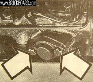 Volvo 200 -- CAM Gear Rack Adjustment Cover
