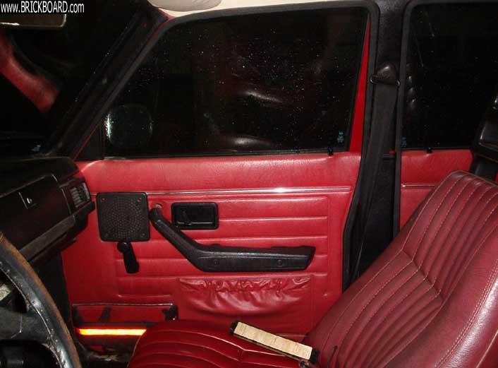 Volvo 200 -- doors