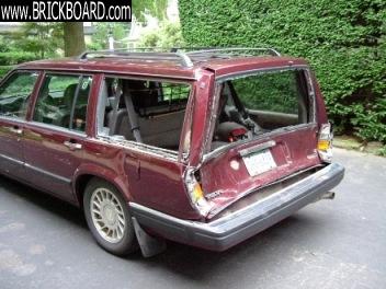 Volvo 900 -- Crunched Wagon
