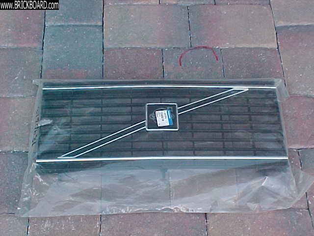 Volvo 200 -- NOS Flathood Grille