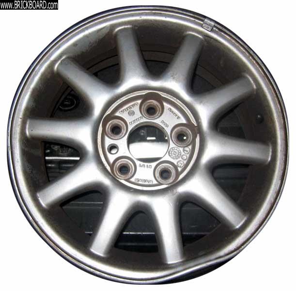Volvo 900 -- 1993 940 Turbo Wheel