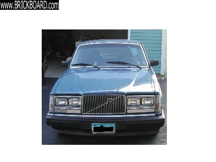 Volvo 200 -- '85 240 DL sedan