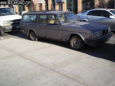 Volvo 200 -- 1986 Gray 240 DL Wagon, automatic