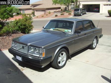 Volvo 200 -- Ghost - '84 240 5.0