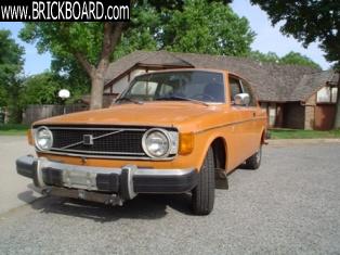 Volvo 140-160 -- 1974 Volvo 142S