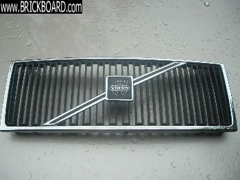 Volvo 700 -- 91 grill