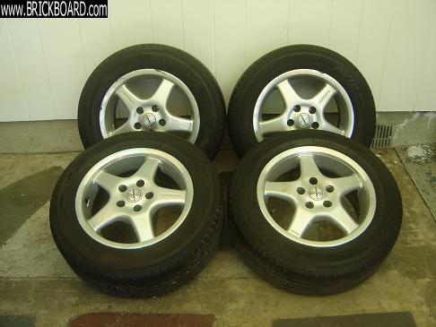 Volvo 200 -- Tires & wheels