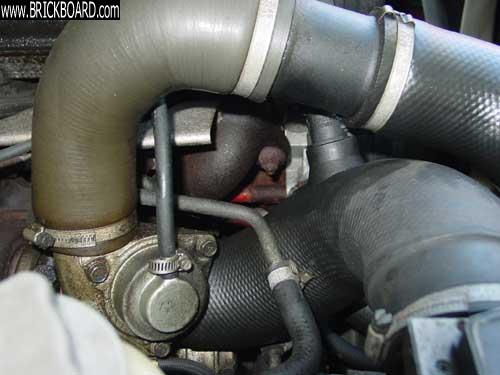 Volvo 700 -- turbo hose
