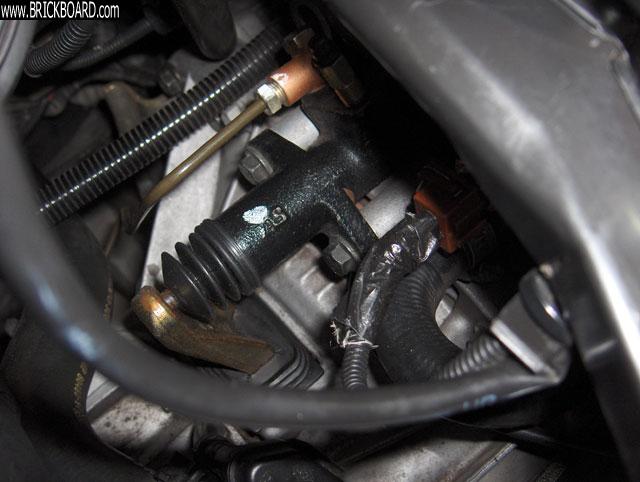 Volvo S40-V40 -- slave cylinder