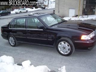Volvo 900 -- MUST SELL-Beautiful 96 VOLVO 960 Sedan Blue