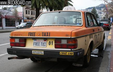 Volvo 200 -- Cruz Cab from the back