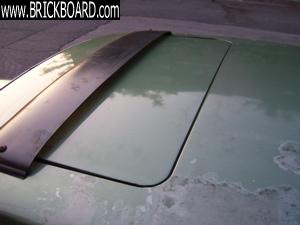 Volvo 200 -- roof