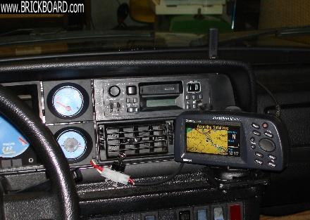 Volvo 200 -- How I mount my GPS ...
