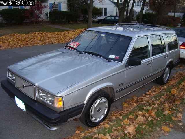 Volvo 700 -- 1989 745 GLE