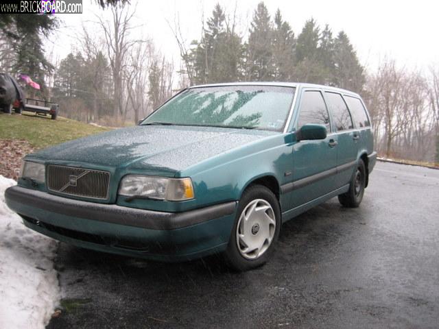 Volvo  -- 1995 Volvo 850