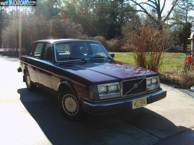 Volvo  -- 1982 DL 4spd/OD