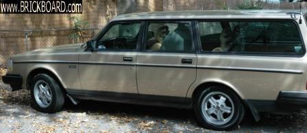 Volvo 200 -- New Shoes!