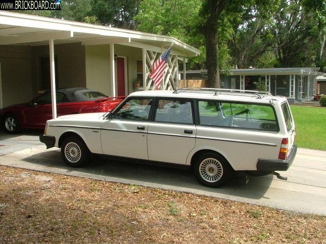 Volvo 200 -- 1985 245 GL "Helga