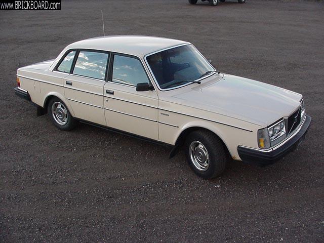 Volvo  -- My Second Volvo - 83 244 DL (B23F)