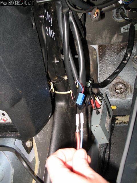 Volvo 200 -- What does this wire do part 2