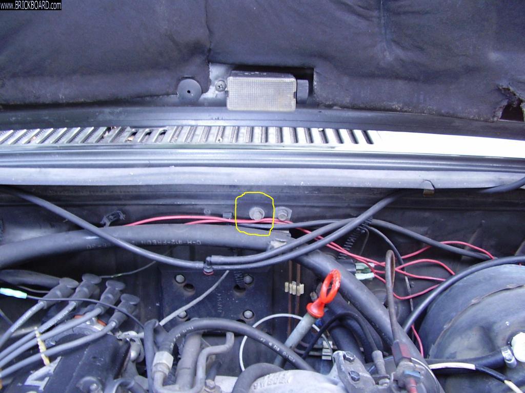 Volvo 700 -- Cowl Center Bolt Location