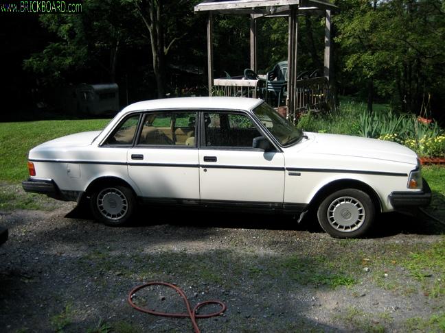 Volvo 200 -- "New
