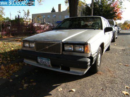 Volvo 700 -- CAs ride with new corner lights and rt turn lamp