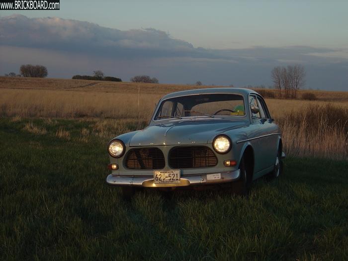 Volvo  -- 1966 122S