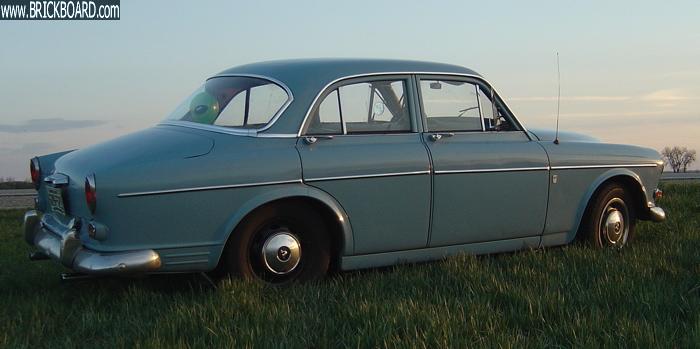 Volvo  -- 1966 122S