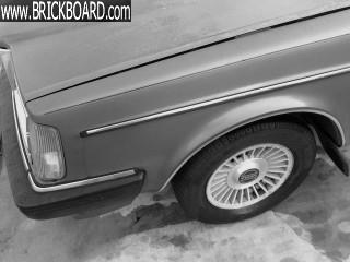 Volvo  -- 85 240