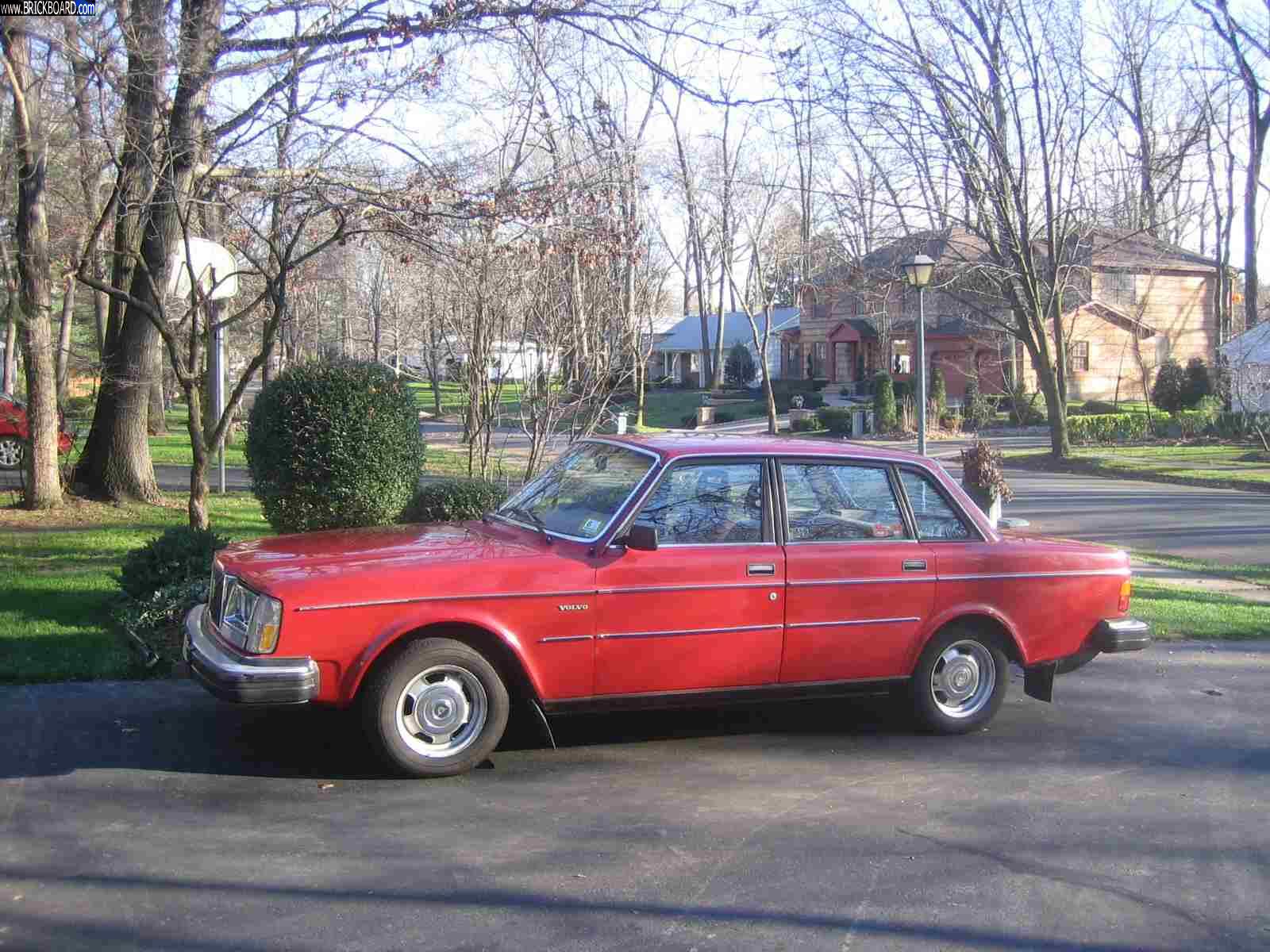 Volvo 200 -- 1982 Volvo Red Classic 240DL