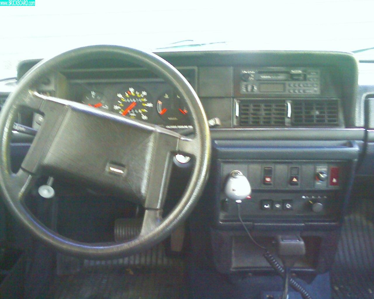 Volvo 200 -- 1988 240dl- PERFECT