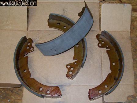 Volvo 120-130 -- 120-130 Brake shoes, girling