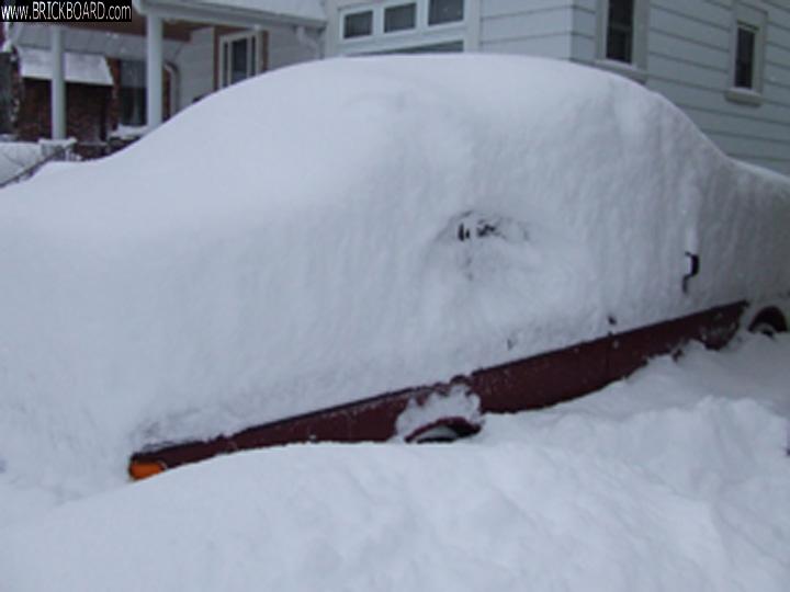 Volvo 200 -- Volvo in the snow