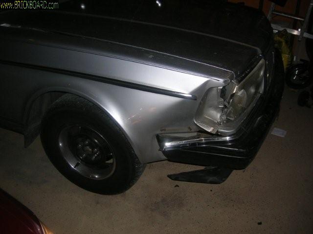 Volvo 200 -- 1989 Volvo 240/ car ran red light turned in front of me and I hit
