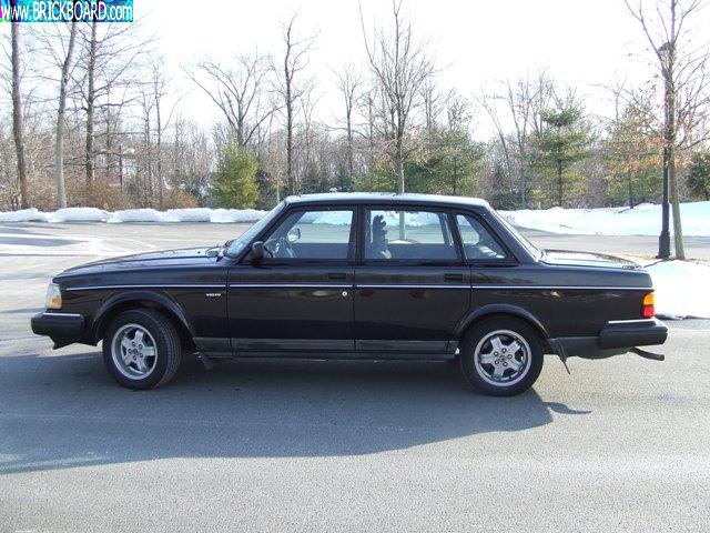 Volvo  -- 93 244