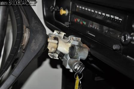 Volvo 140-160 -- '68 144 Steering column
