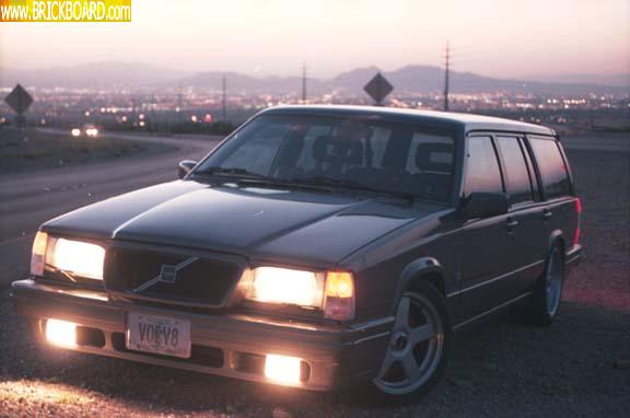 Volvo 700 -- 745 v8